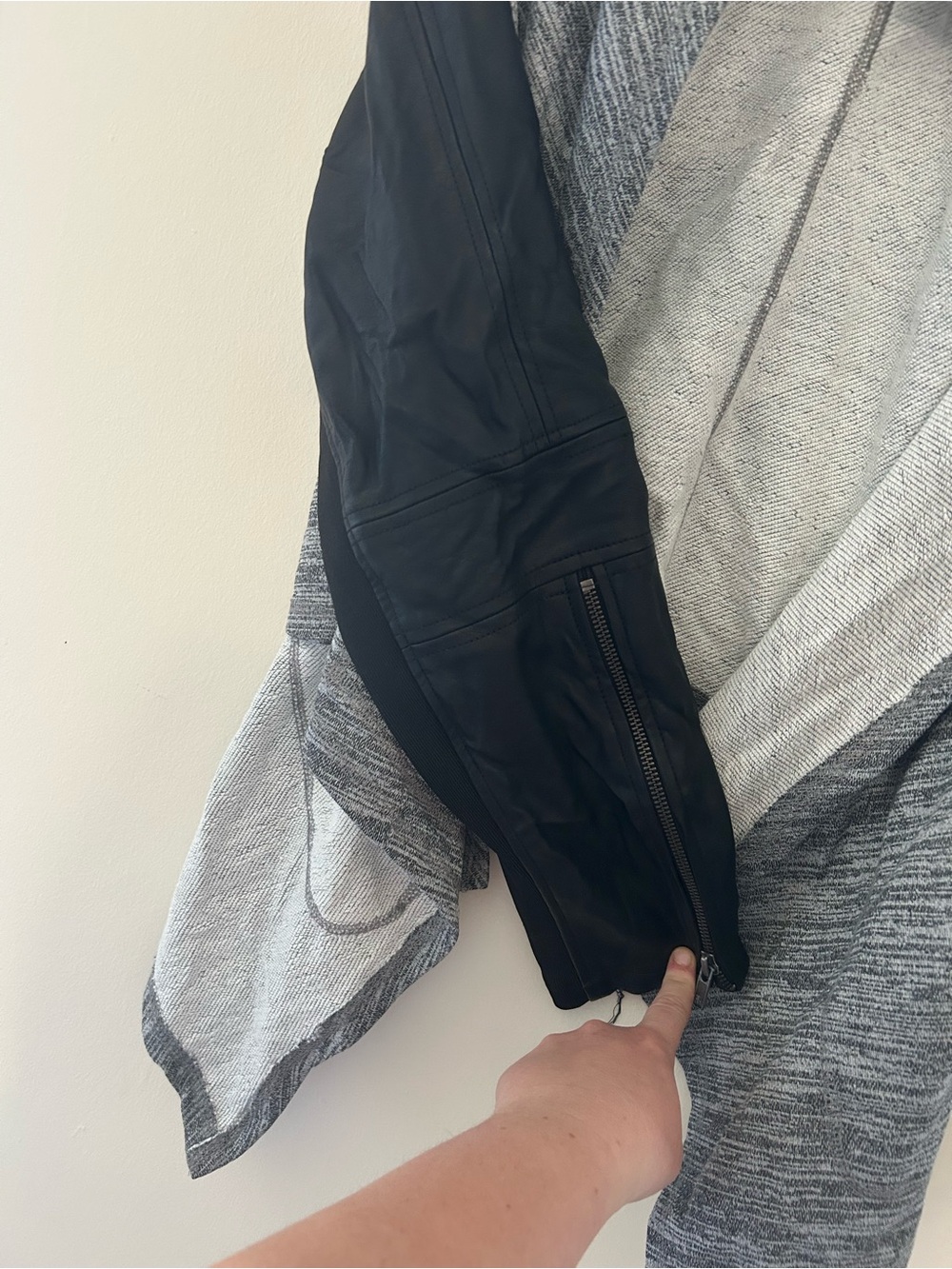Torrid Size 2 Gray Open-Front Draped Sweater Jacket - Picture 3 of 7